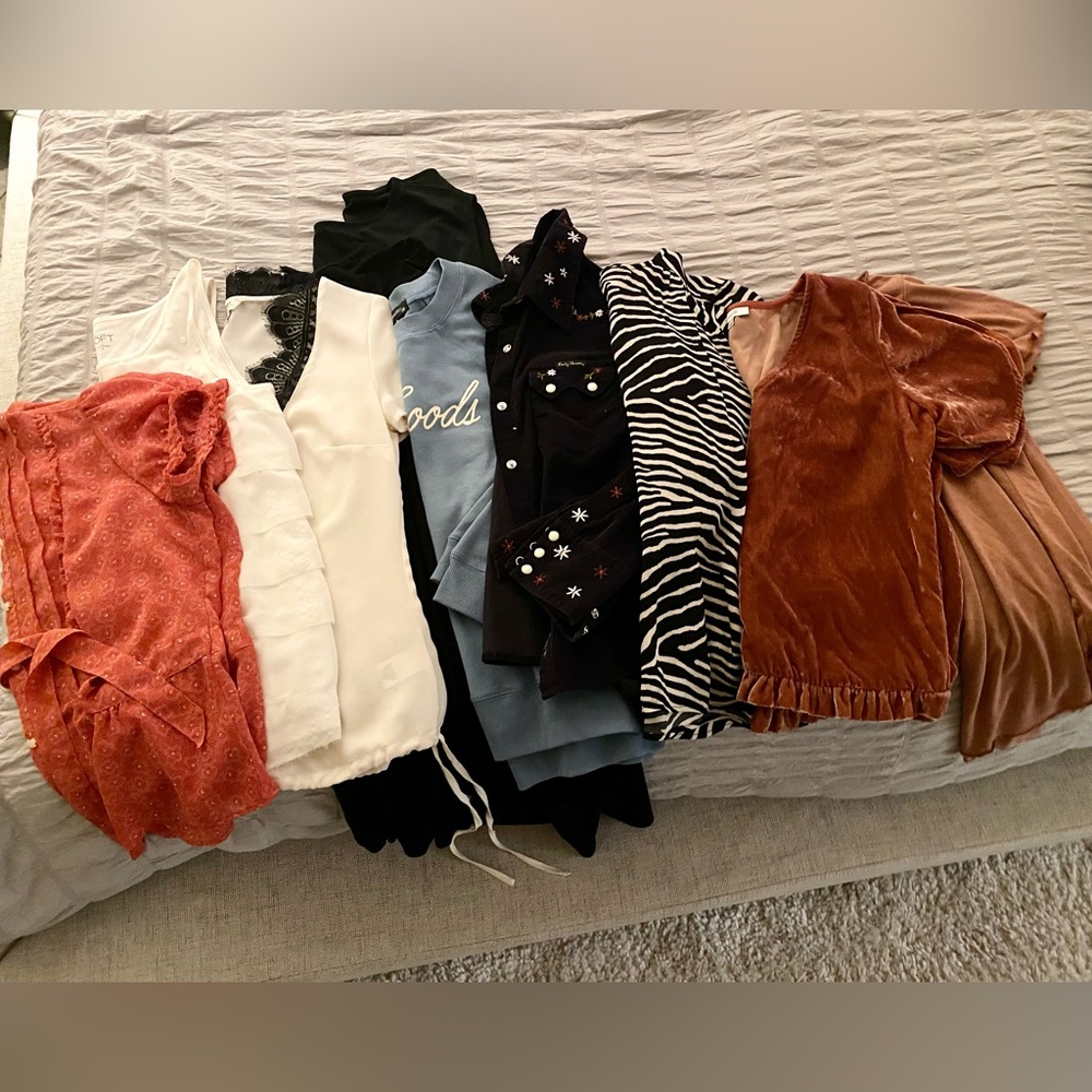 10 PIECE MYSTERY BUNDLE $20, Size Small!!